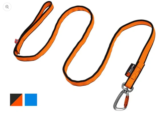 A bungee leash developed for canicross, bikejoring, and skijoring. The entire length is elastic to give you and your dog