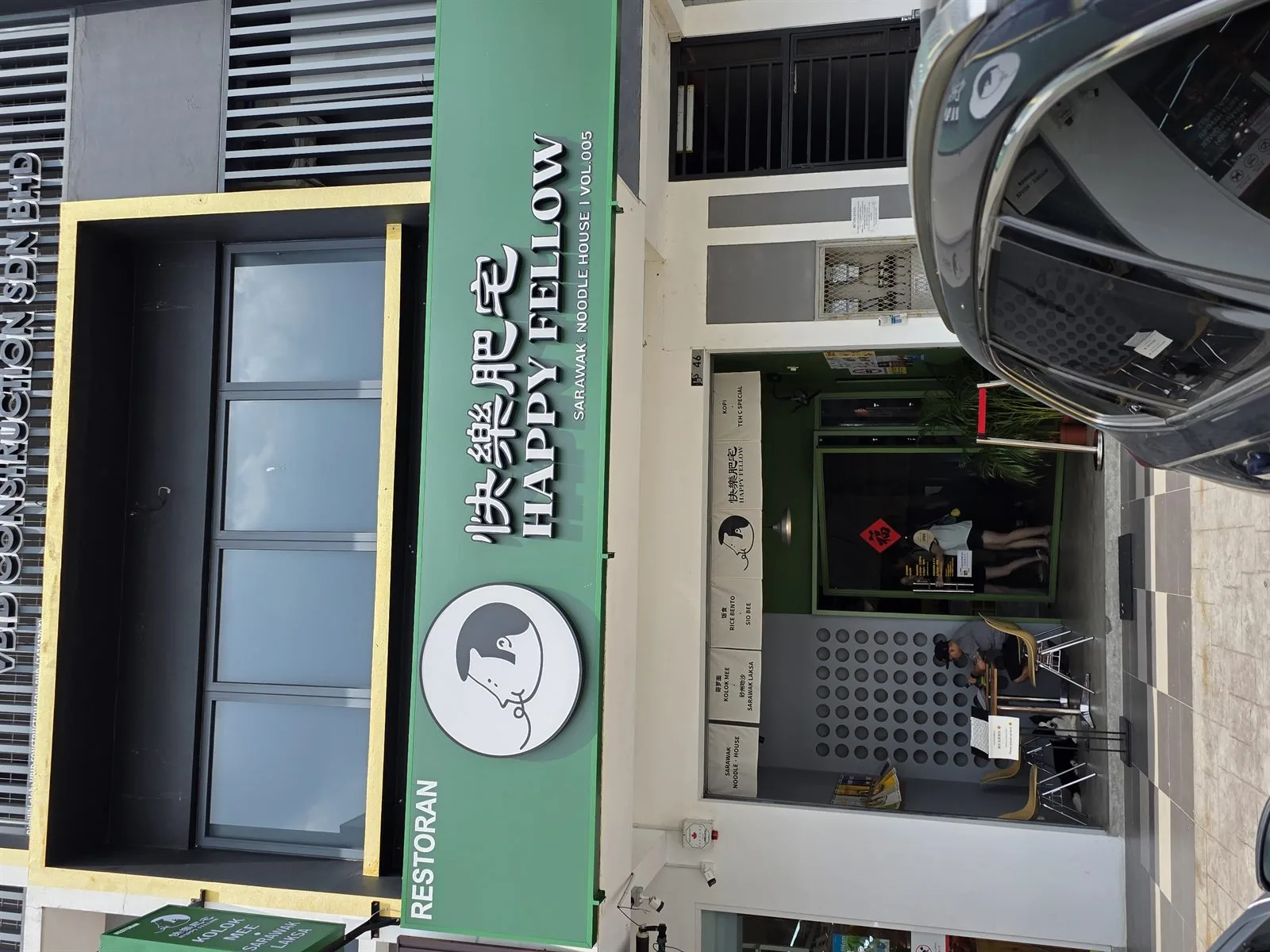 Pet tolerant restaurant. (With strolller indoor) without stroller (outdoor)

Love the Kampua & Kolo mee here

